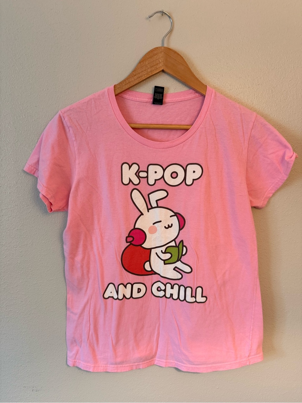 100 Cotton t shirt Pink K-Pop and Chill Graphic bunny Tee
